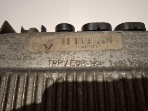 Calculateur sagem 7700106071 - calculateur,