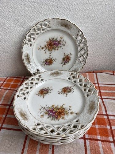 Anciennes assiettes à - 6,