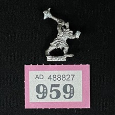 C12 Gobelin Guerrier Massue