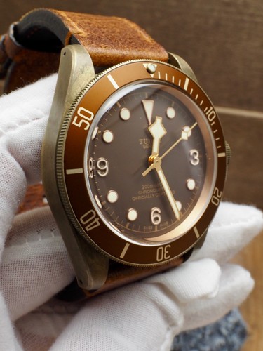 Tudor black bay bronze - tudor,