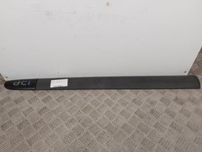 Baguette de porte avant gauche