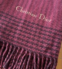 Foulard violet en laine