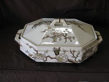 Magnifique soupière hexagonale faïence Moore & CO vers 1880 décor Polychrome