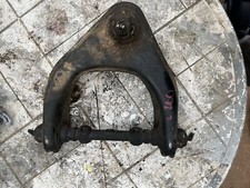 TRIANGLE AVANT MITSUBISHI L200