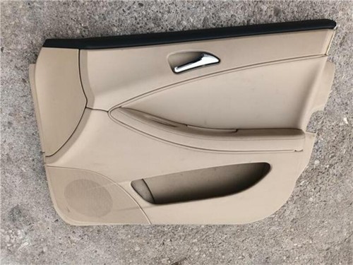 Protection porte avant droit - porte,
