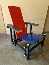 Gerrit Thomas Rietveld Fauteuil Red and Blue chaise Design Cassina 1930 Loft