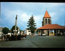 BERTIGNAT (63) BOVINS à l'ABREUVOIR , HALLE au Marché & EGLISE animées en 1988