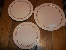 Service à dessert 6 assiettes et 2 plats  émaux de Longwy modéle Betty