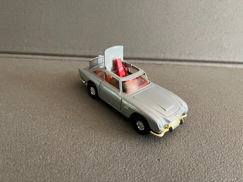 Voiture miniature aston martin - voiture,