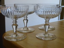 BACCARAT 4 COUPES A CHAMPAGNE