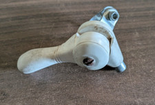 Manette dérailleur fixation