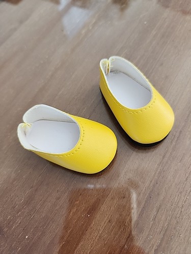 Chaussure jaune 55mm poupée - b,