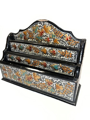 Ancien porte courrier bois