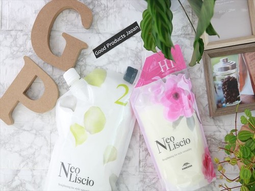 Traitement lissant les - , cheveux