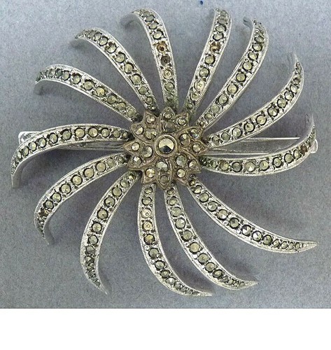Bijou broche fleur - , en