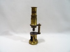 ANCIEN MICROSCOPE A NICHE ET A
