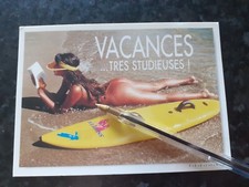 Baigneuse en string _ érotique _ planche _ surf _ naturiste _ fesses _ PIN-UP