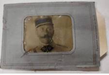 MIKIDP12-004- HOMME A MOUSTACHE ET KEPI SYSTEME TIRETTE GENDARME MILITAIRE