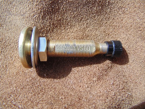 Valve pour pneu jeep - valve,