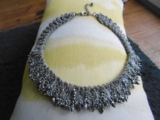Ravissant collier en perles de
