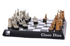 Jeu d'échecs surréaliste