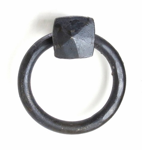Bouton traction annulaire - bouton,