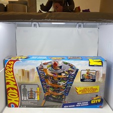 Hot Wheels City Mega Garage