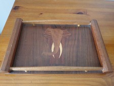 Beau plateau artisanal vintage