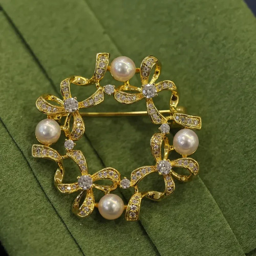 Couronne élégante avec