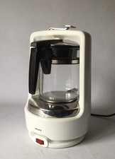 CAFETIÈRE en PLASTIQUE /