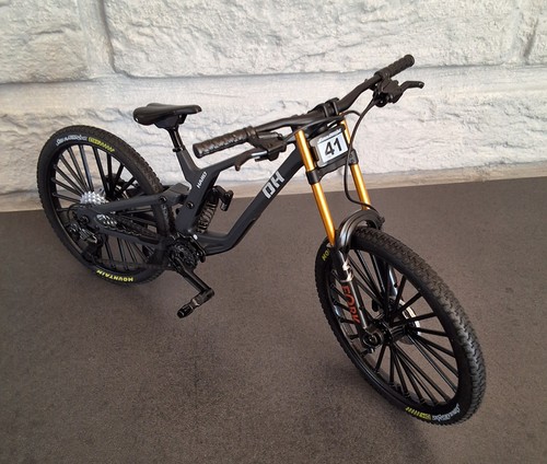 Vélo miniature vtt - miniature, Échelle
