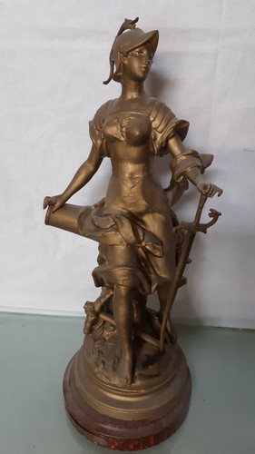 Statue signée rousseau - signée, l.
