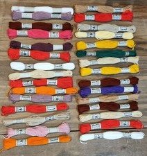 Mercerie ancienne 30 échevettes DMC RETORS A BRODER N°4 / coloris variés