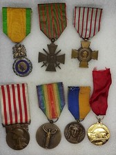 ENSEMBLE LOT 7 MEDAILLES POILU
