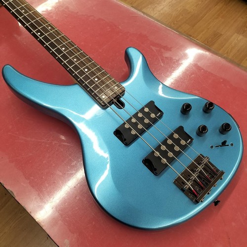 Guitare basse électrique