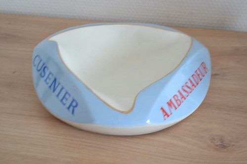 Grand cendrier publicitaire - , de