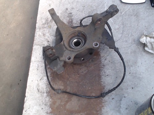 Fusee avant gauche opel corsa - fusee,