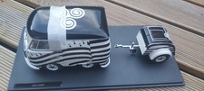 VW T1 Bus Kool Kombi Noir Et