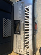 Yamaha Tyros 5 61-Key Keyboard