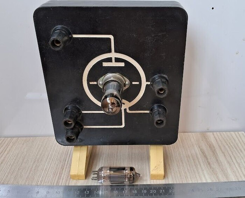 Vintage demo vacuum radio - demo,