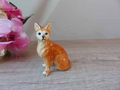 Vintage petite figurine - petite,
