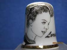 Dé à coudre  en porcelaine " Coiffe bretonne (  Lorient ) "/ thimble/ Fingerhut