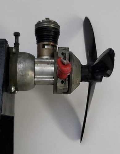 Cox engine with working - -,