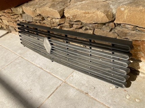Calandre neuf original - calandre,