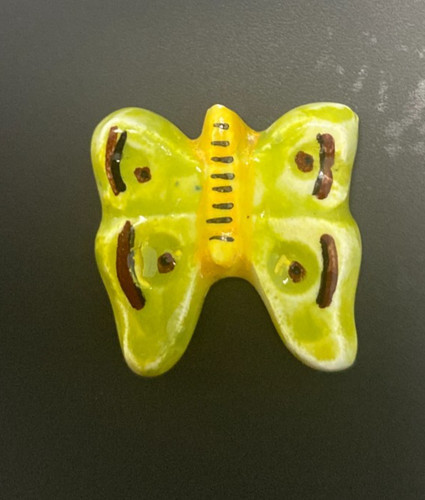 Feve papillon ancienne - papillon,