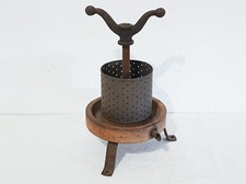 Ancien petit pressoir en