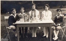 BM232 Carte Photo vintage card RPPC Groupe mode fashion table jardin