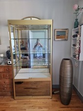  Vitrine d'exposition avec