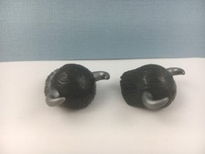 PLAYMOBIL – 2 coiffes gries