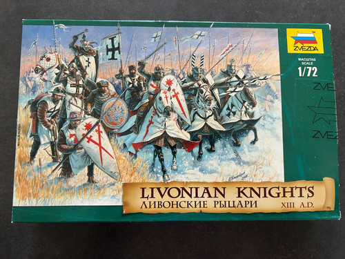 Figurines moyen age - ,